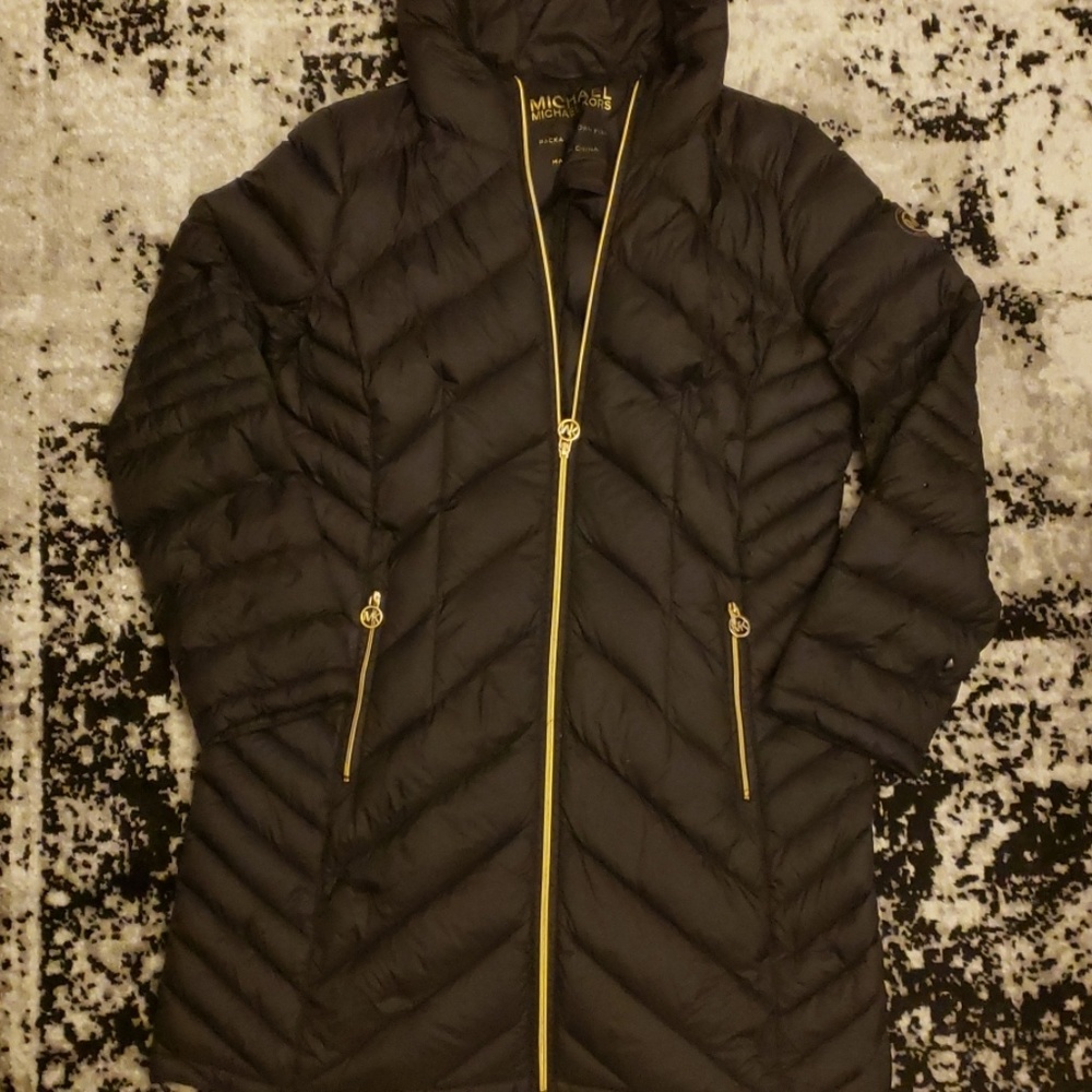 Black Mickael Kors Puffer Coat (Large)